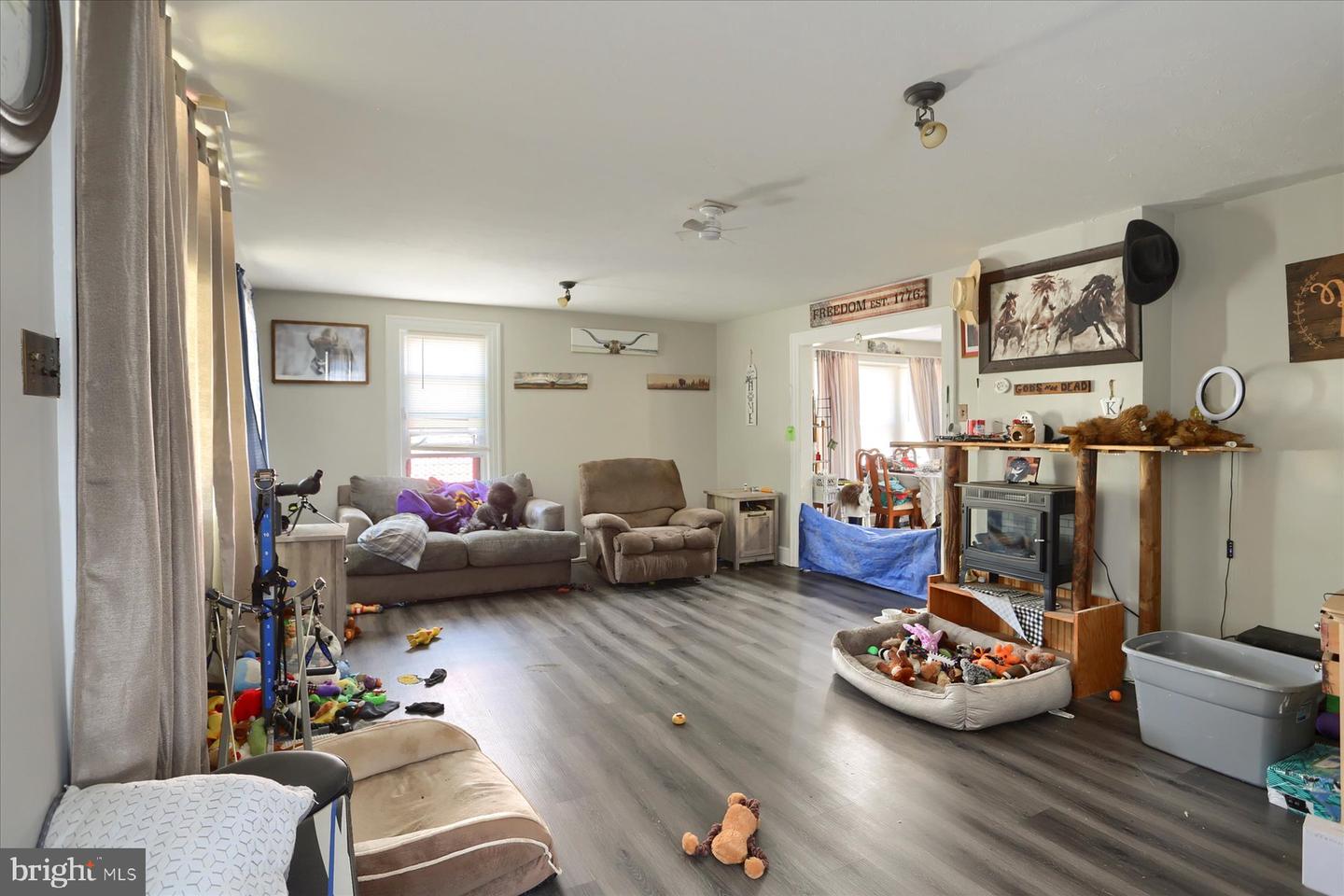 4160 W Market St Property Photo 5