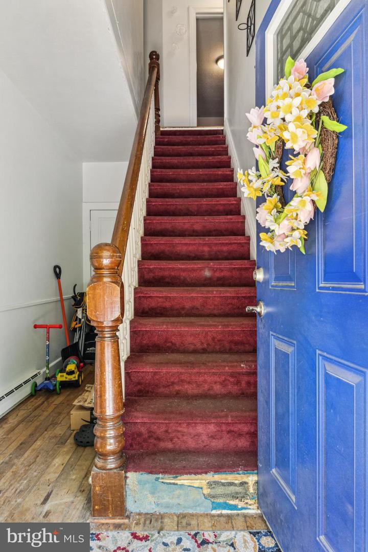 74 S Main St #res Property Photo 5