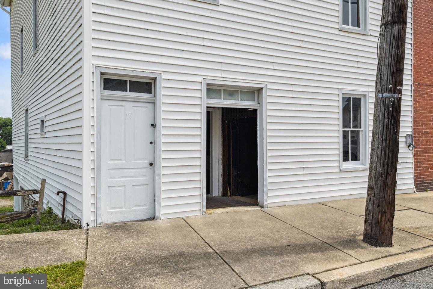 74 S Main St #res Property Photo 23