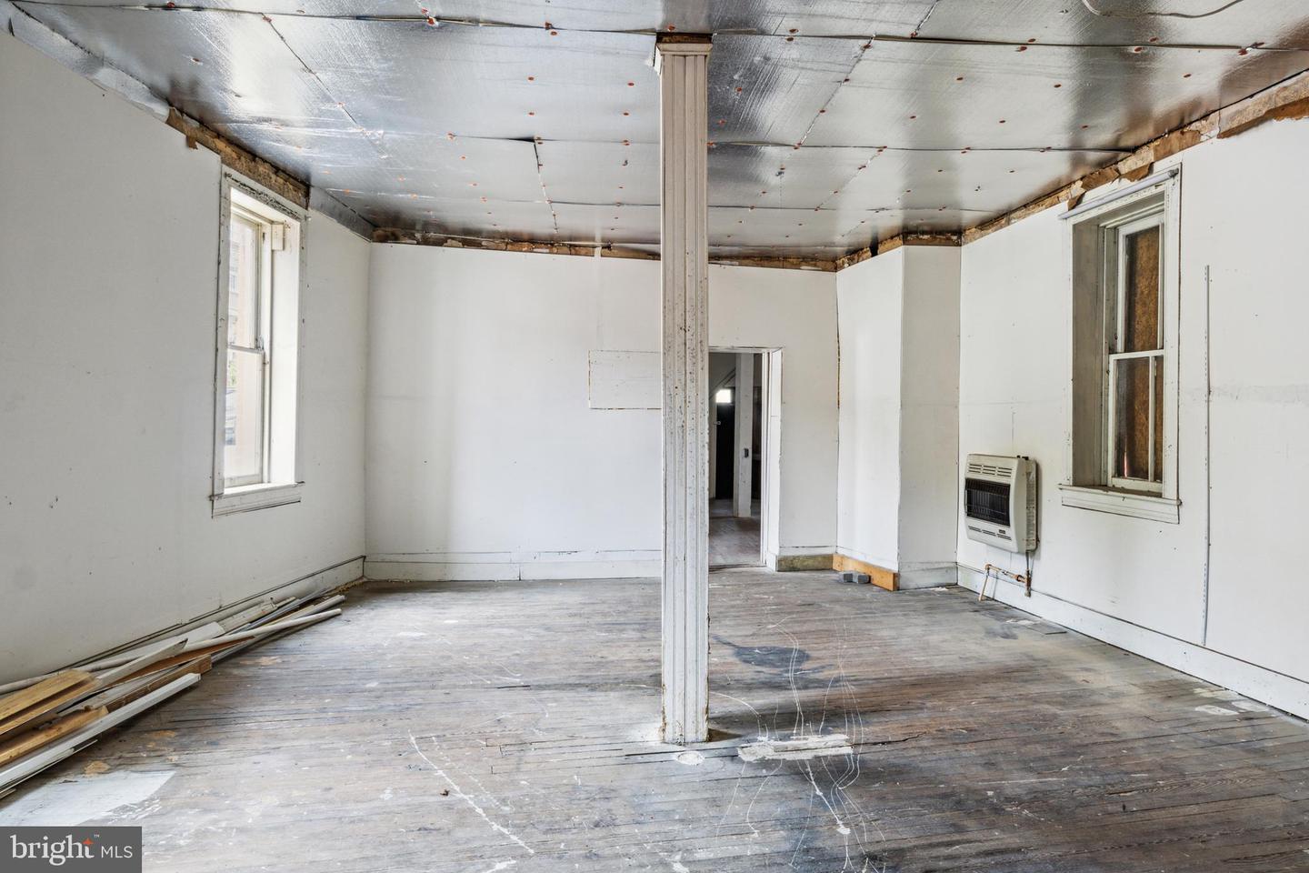 74 S Main St #res Property Photo 25