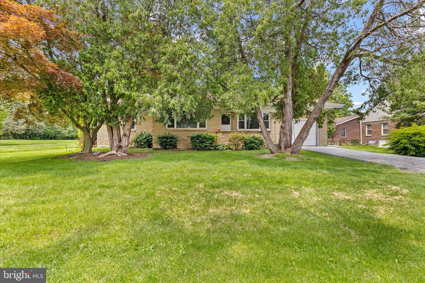 3415 E Market St Property Photo 2