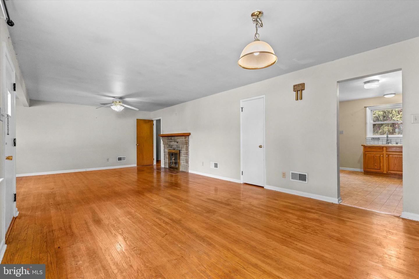 3415 E Market St Property Photo 6