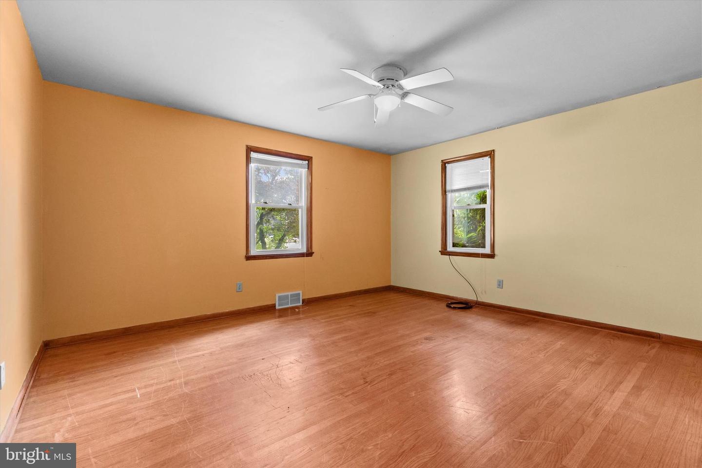 3415 E Market St Property Photo 11
