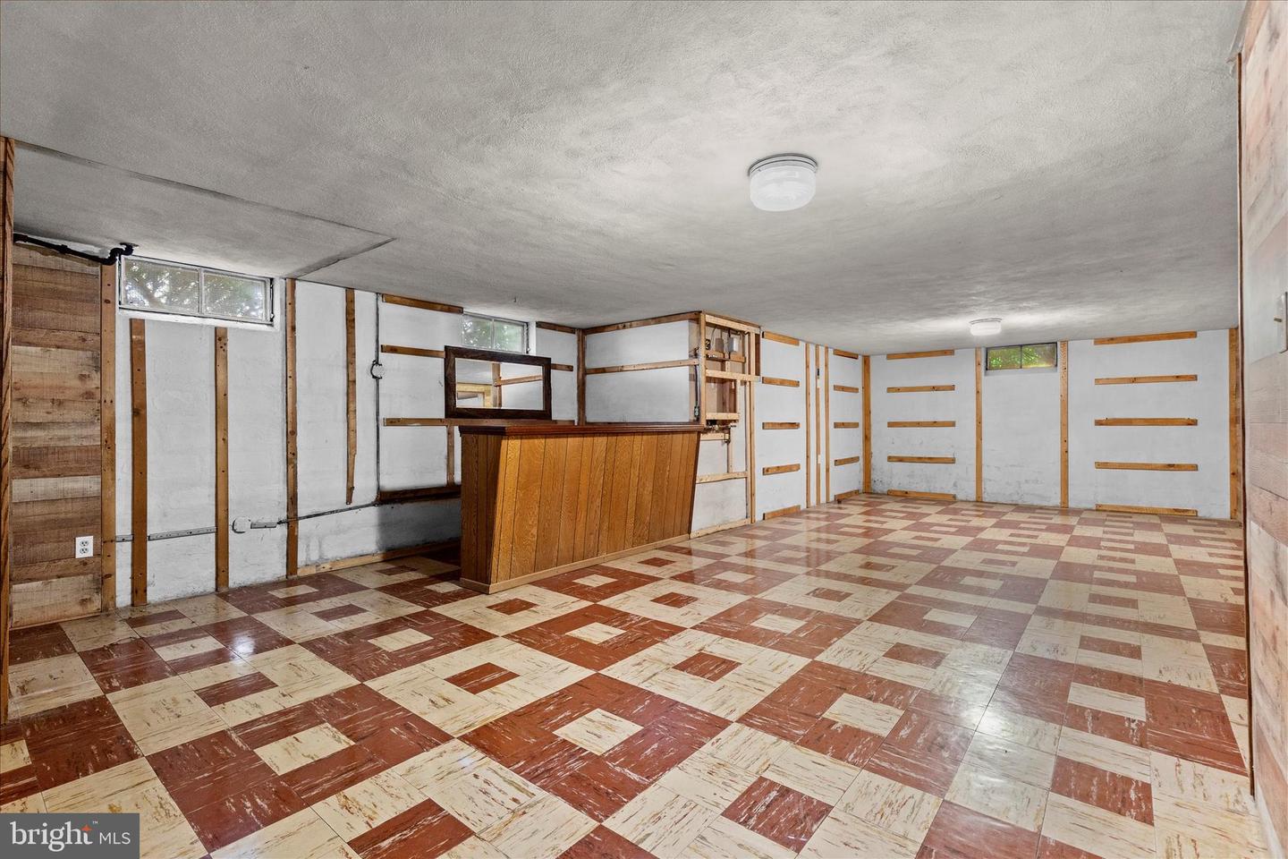 3415 E Market St Property Photo 16
