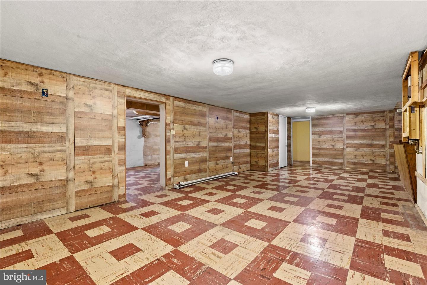 3415 E Market St Property Photo 18