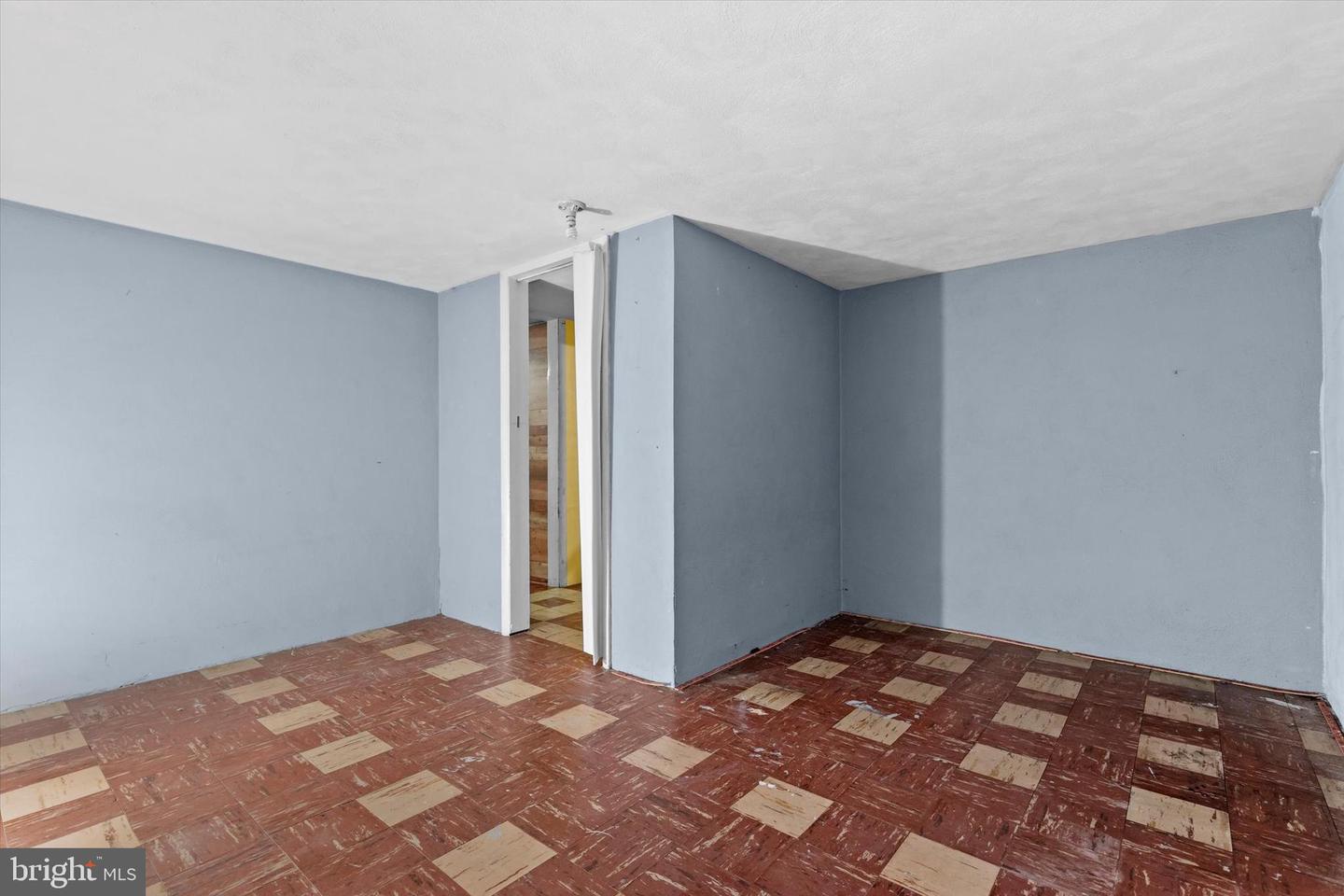 3415 E Market St Property Photo 20