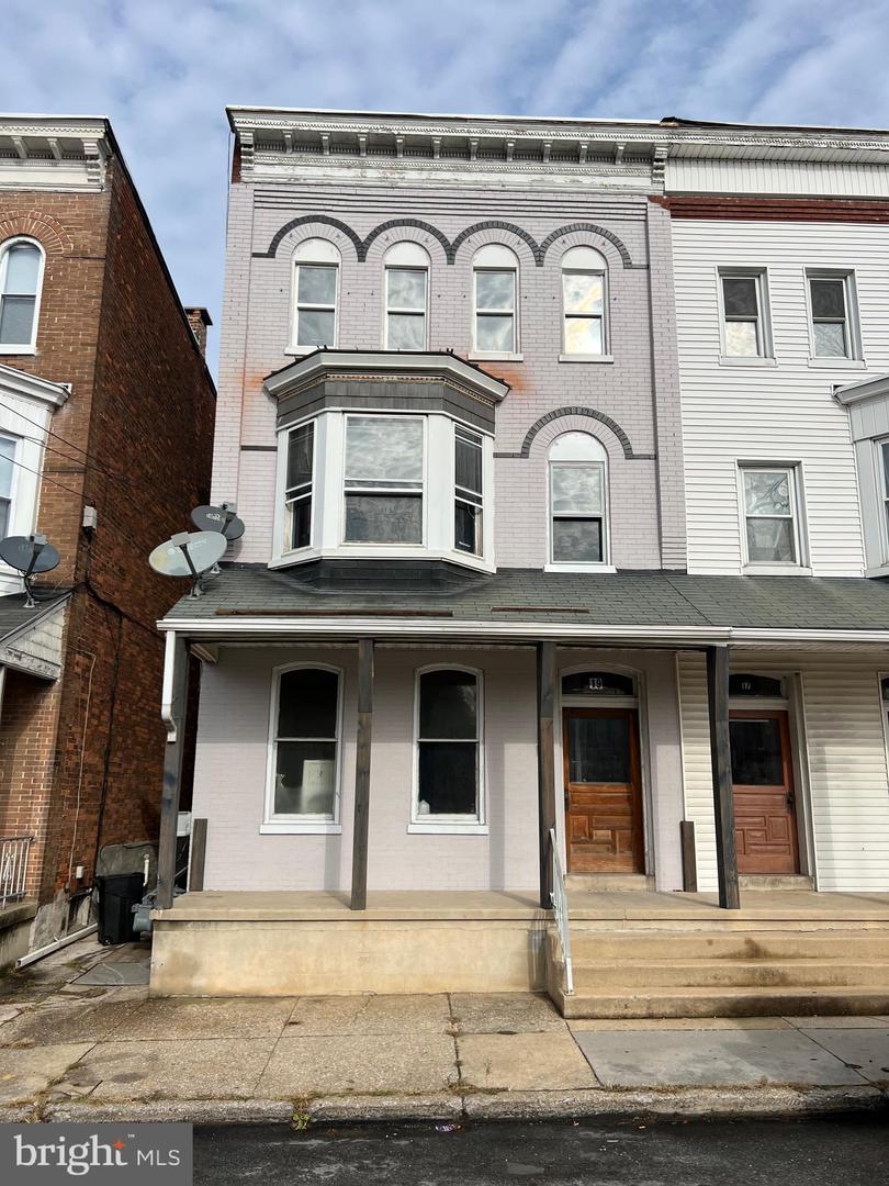 19 Carlisle Ave Property Photo 2