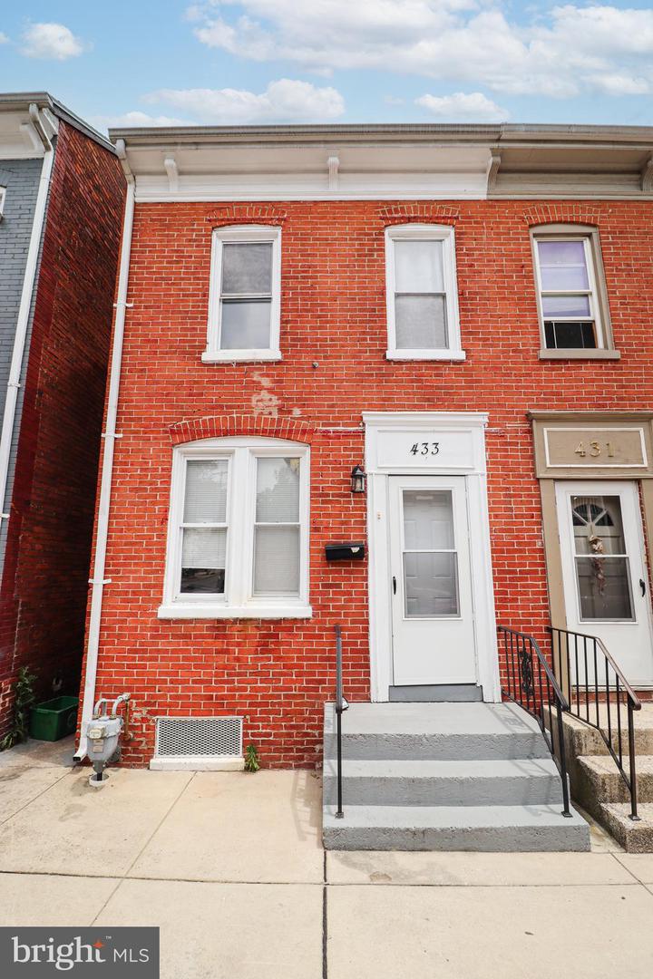 433 JUNIPER ST Property Photo 1