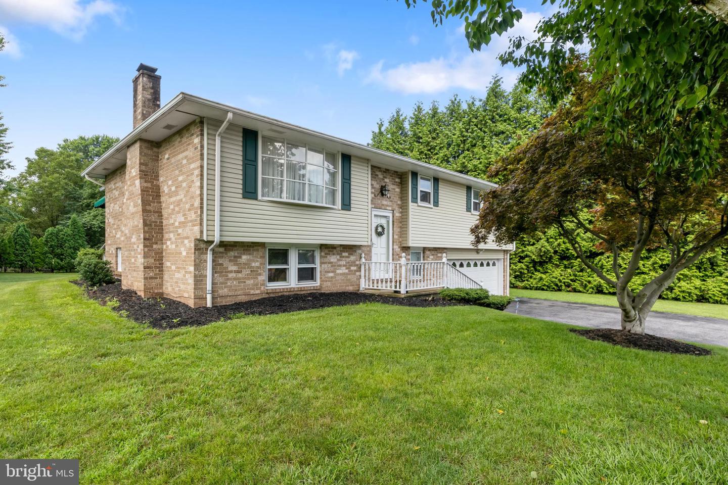 3332 Groton Ln Property Photo 1