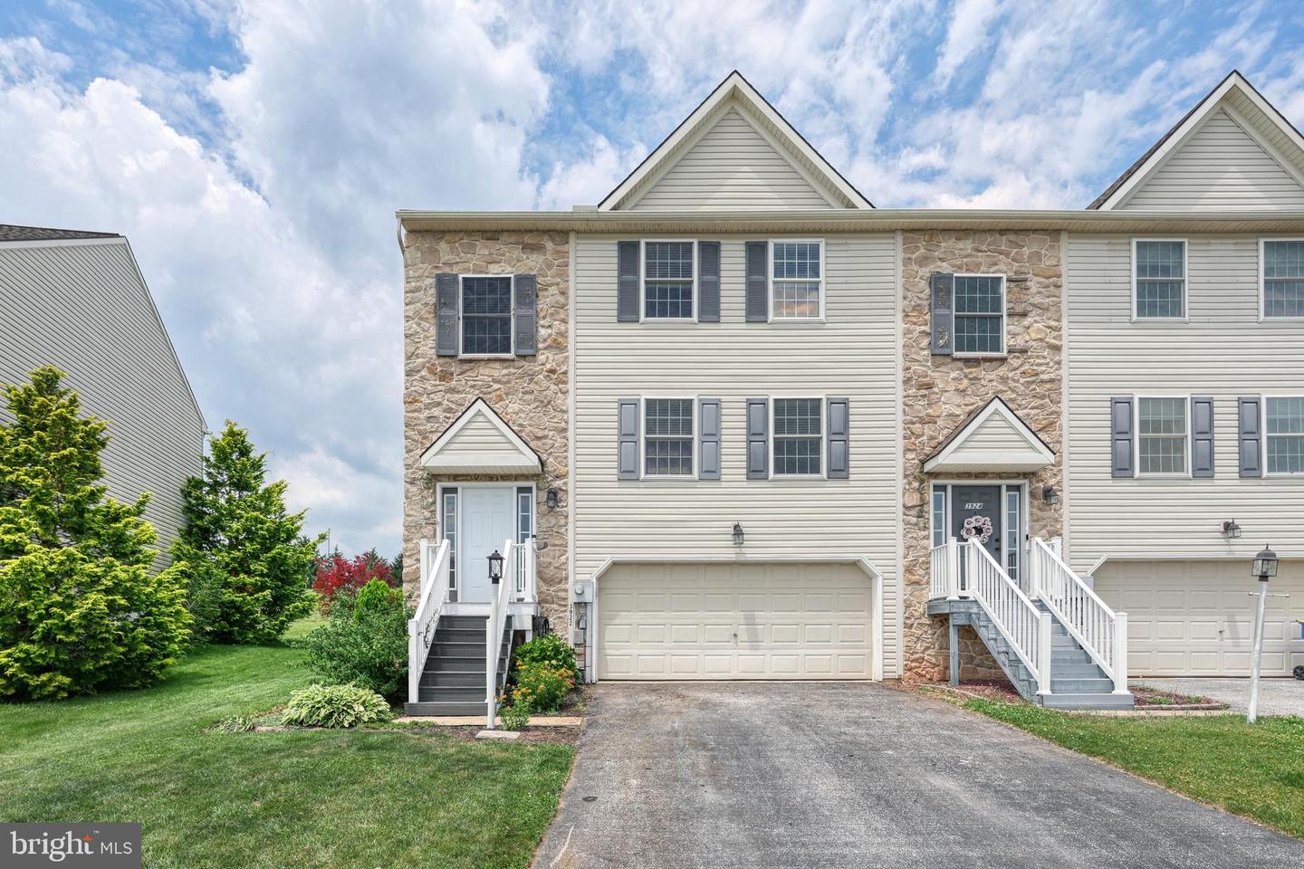 3922 Sheppard Dr Property Photo 1