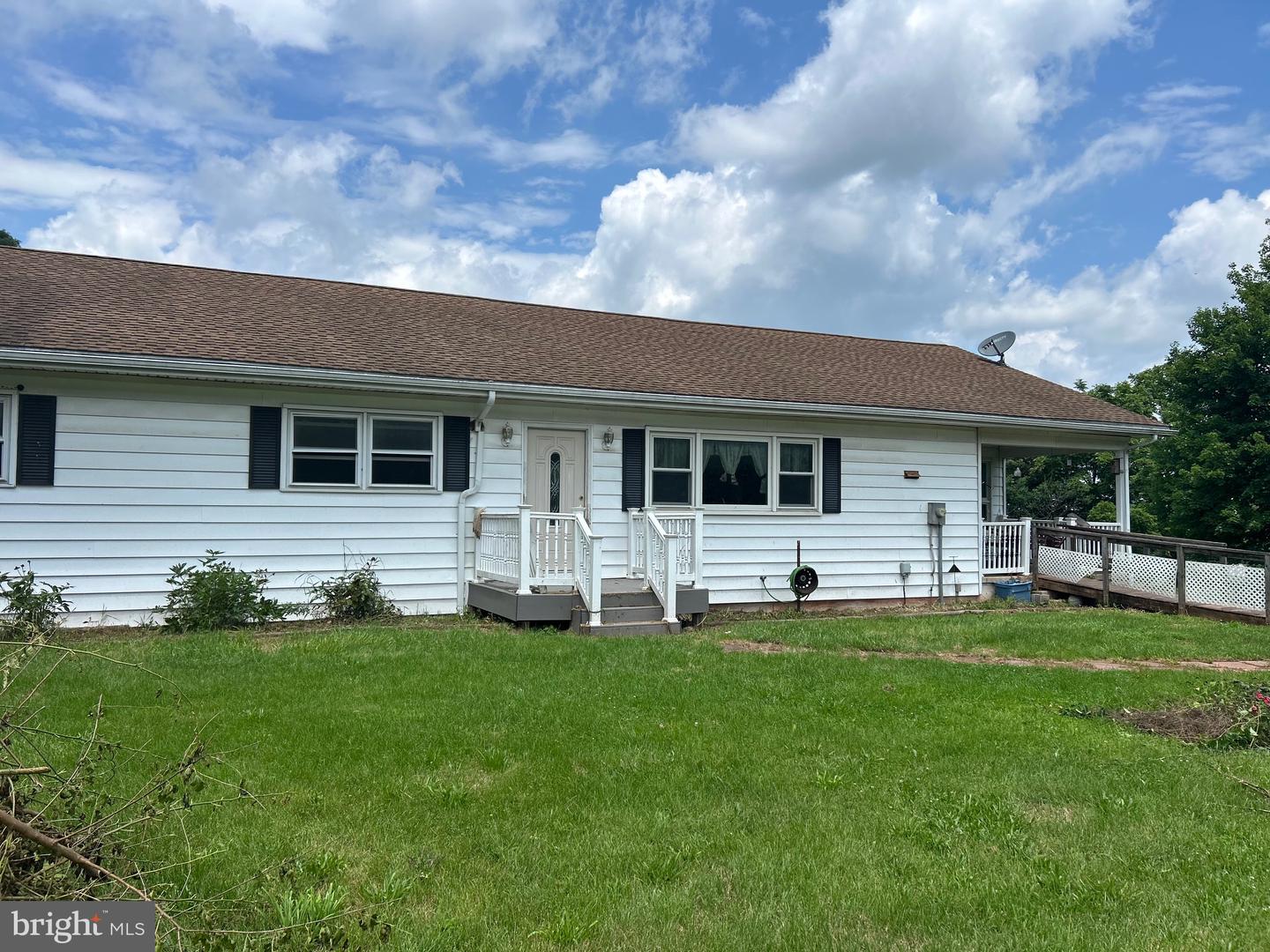 107 Pickett Rd Property Photo 1