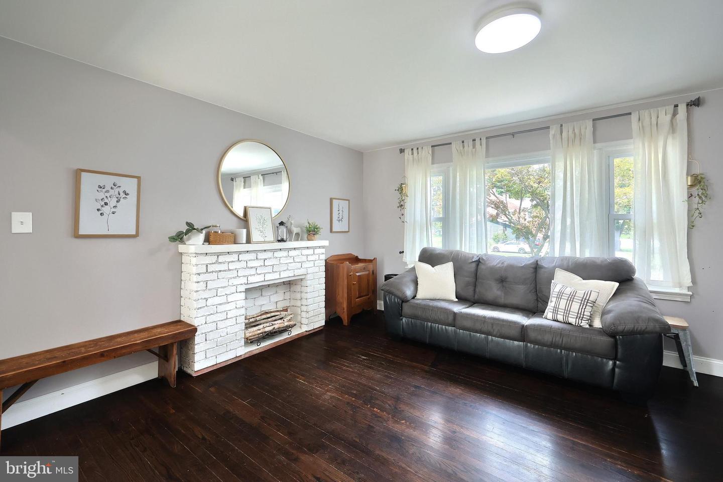 12 Keller Ave Property Photo 6