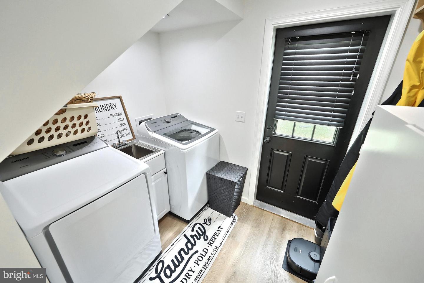 12 Keller Ave Property Photo 23