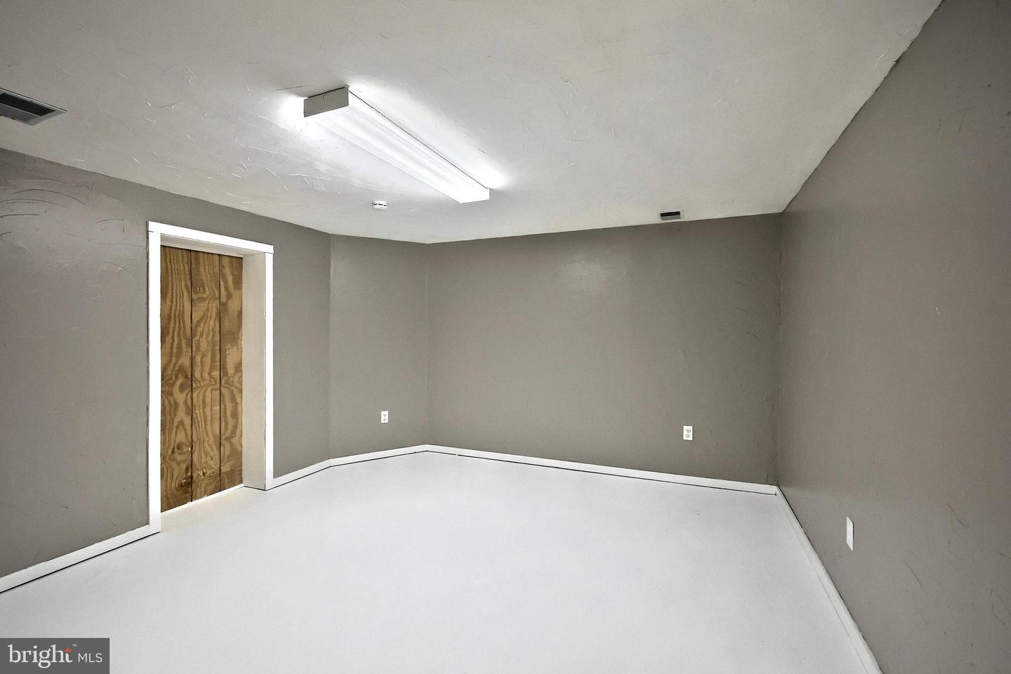 12 Keller Ave Property Photo 29