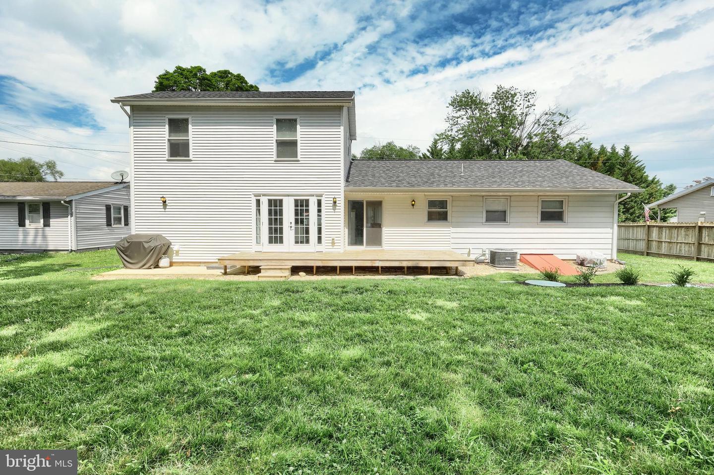 12 Keller Ave Property Photo 32