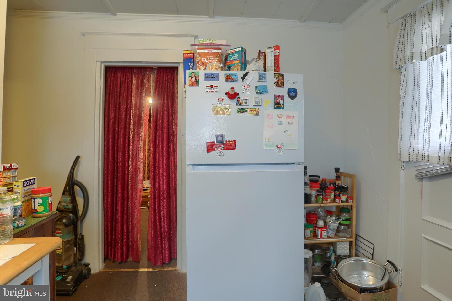 1905 W Market St Property Photo 10