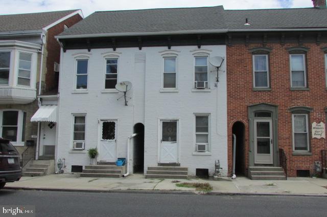 222 Baltimore St Property Photo 2