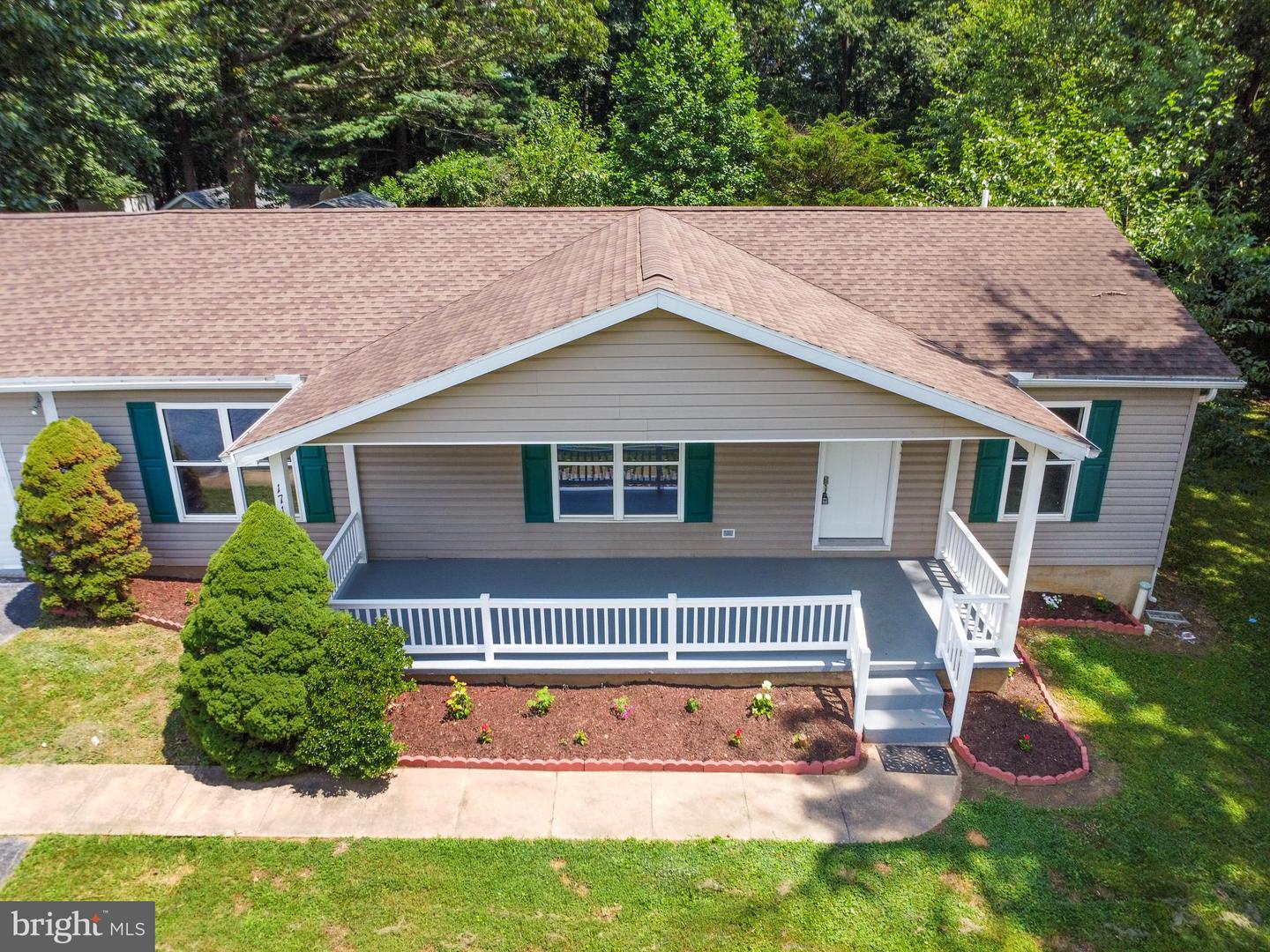 17181 Mount Airy Rd Property Photo 2