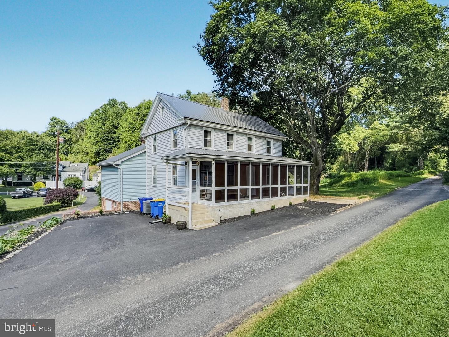 10973 Centerville Ln Property Photo 1
