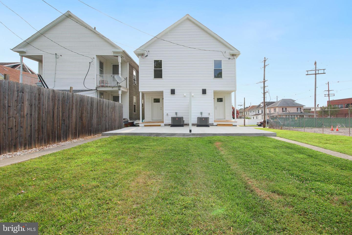 522-524 E Walnut St Property Photo 41