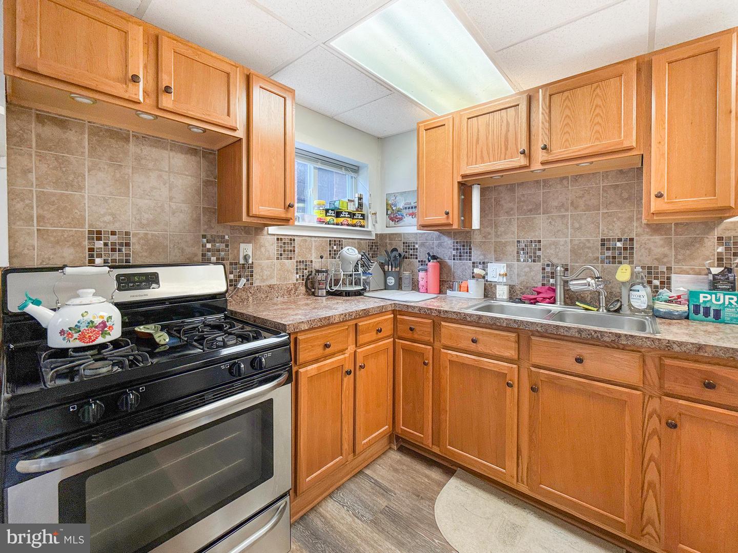 29 Main Property Photo 6