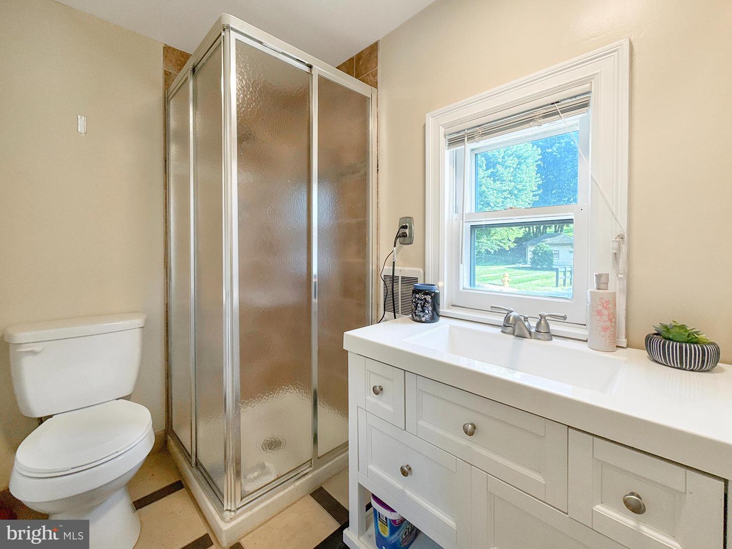 29 Main Property Photo 11