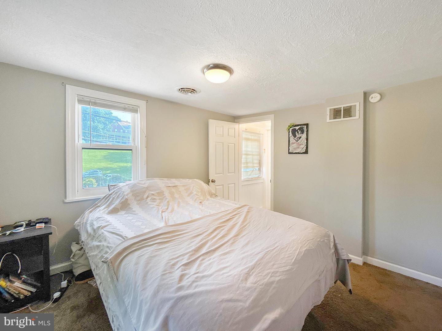 29 Main Property Photo 15