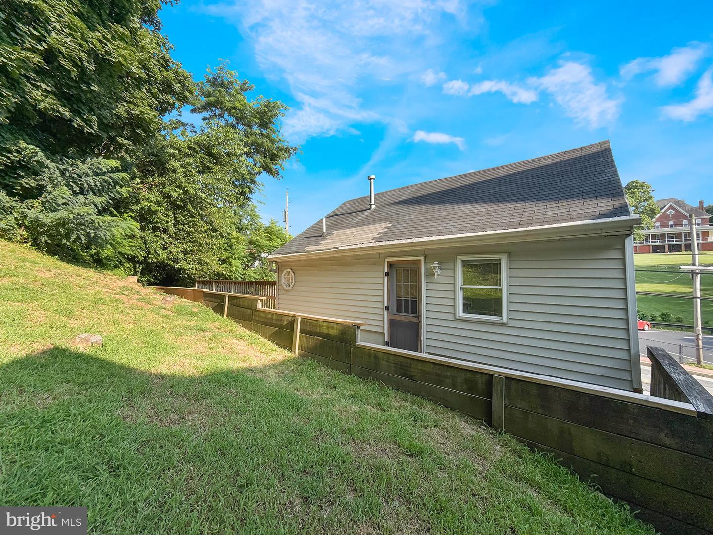 29 Main Property Photo 21