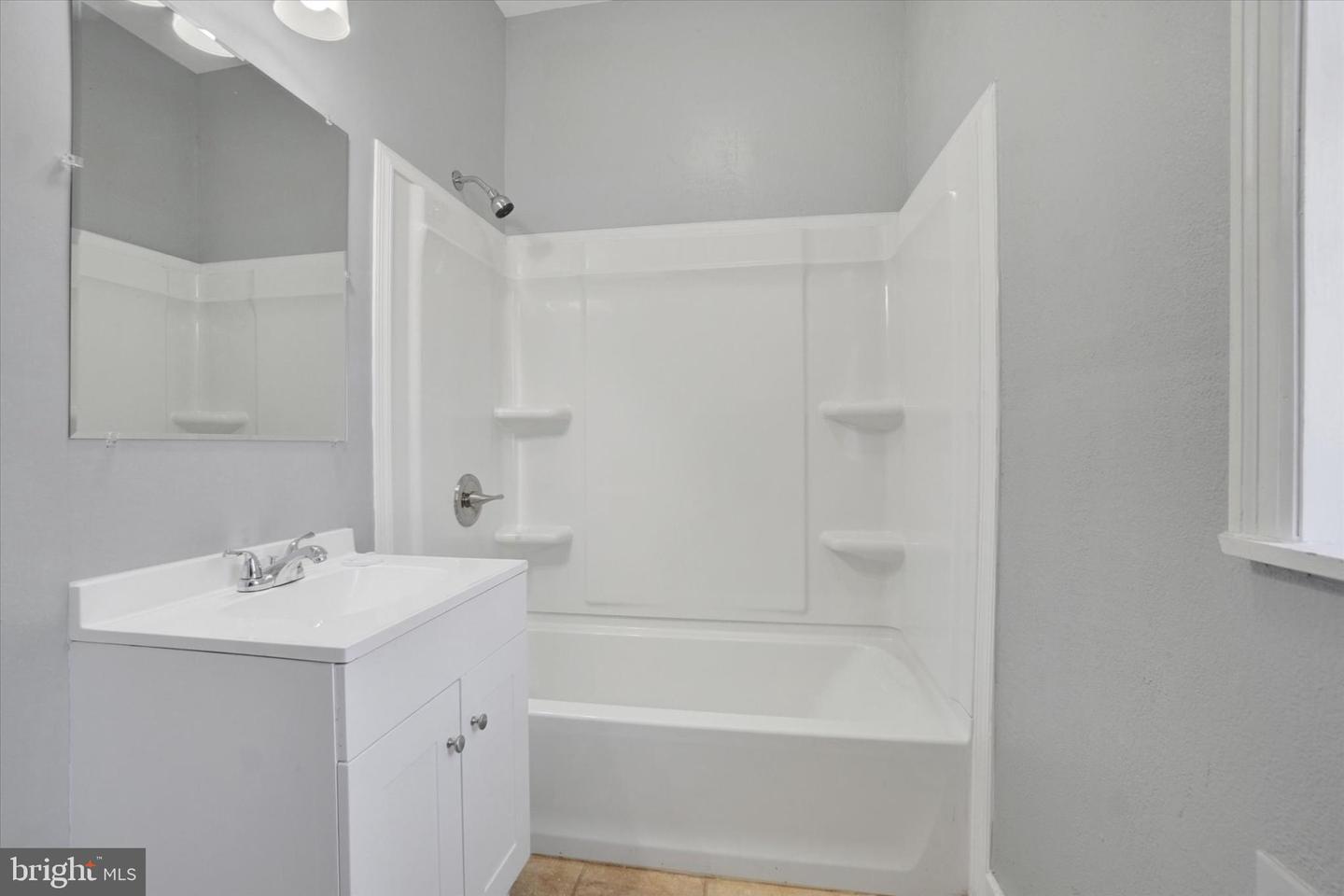 919 W College Ave Property Photo 10