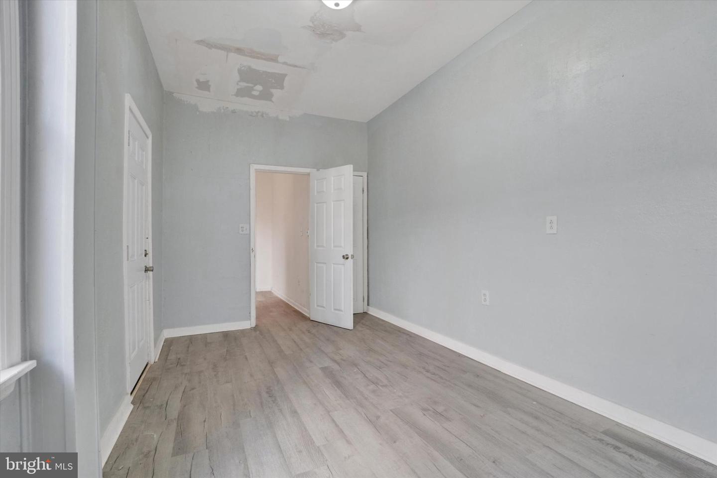 919 W College Ave Property Photo 12