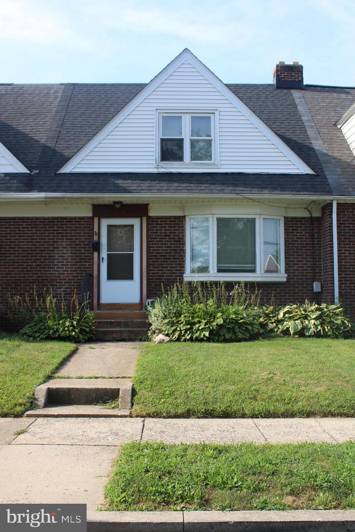 1110 E Jackson St Property Photo 1