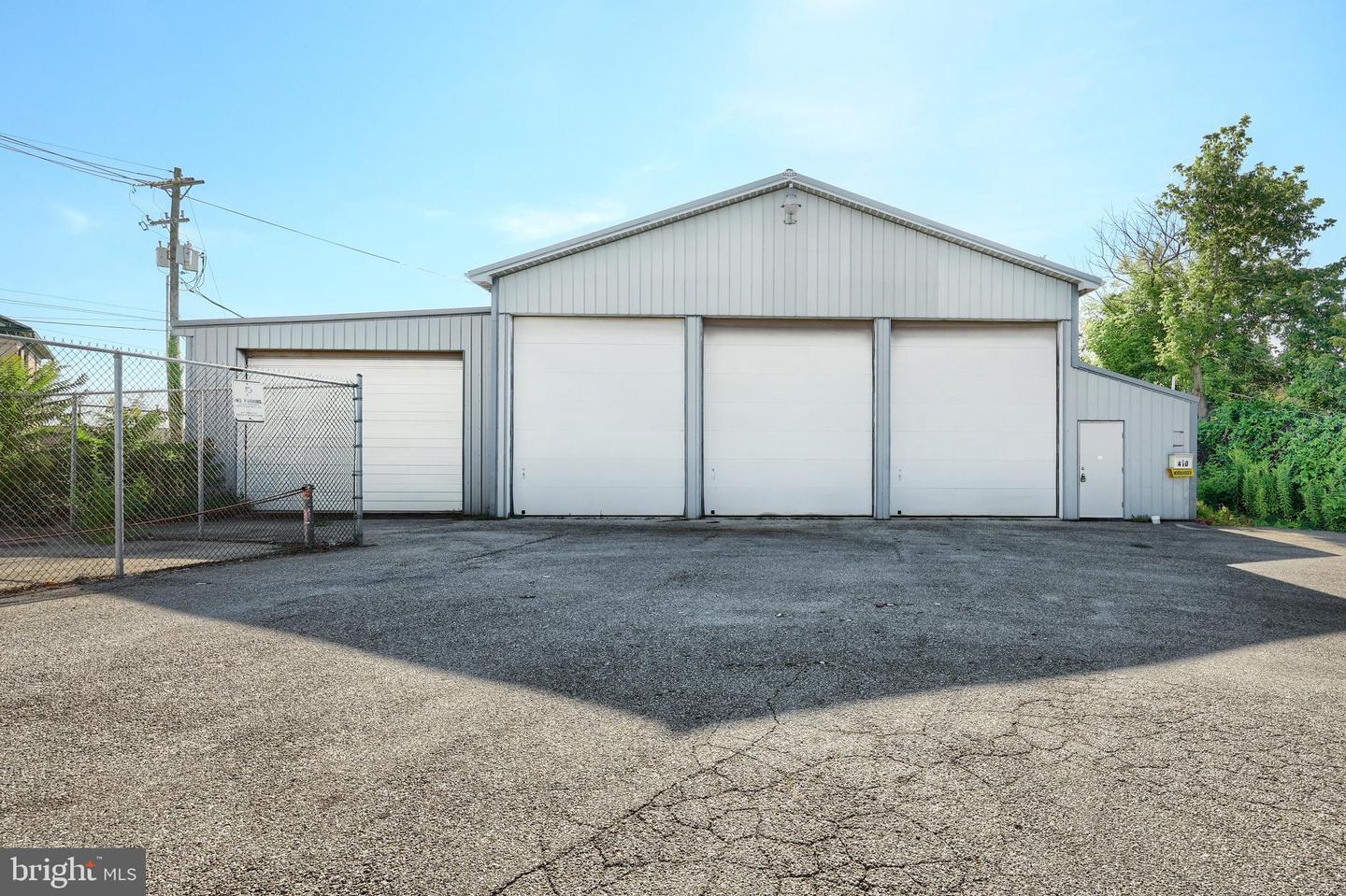 410 Broadway Property Photo 1