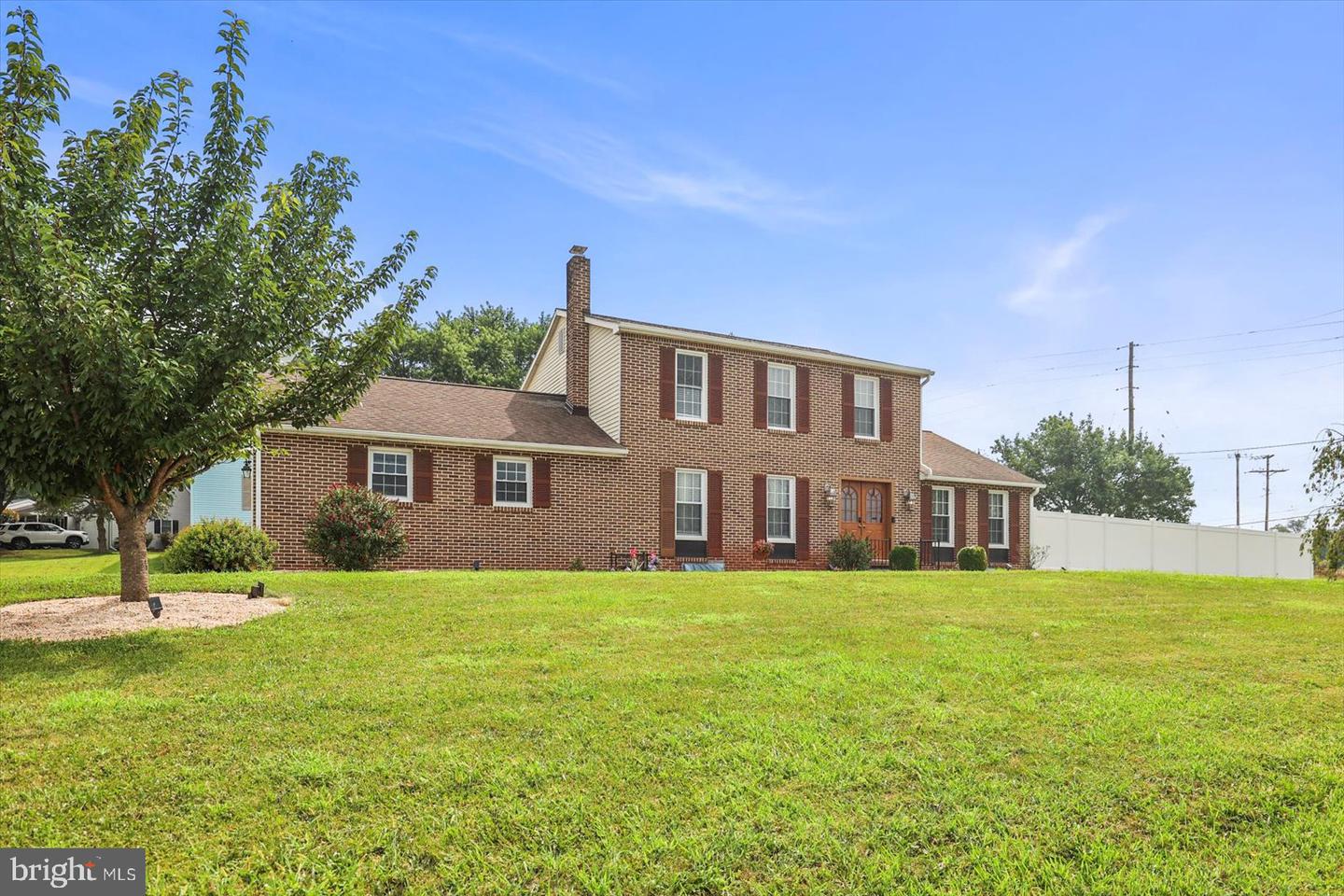 1601 Rainbow Cir Property Photo 1