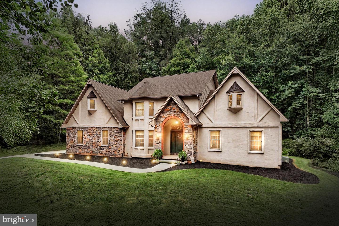 2571 DEEP HOLLOW RD