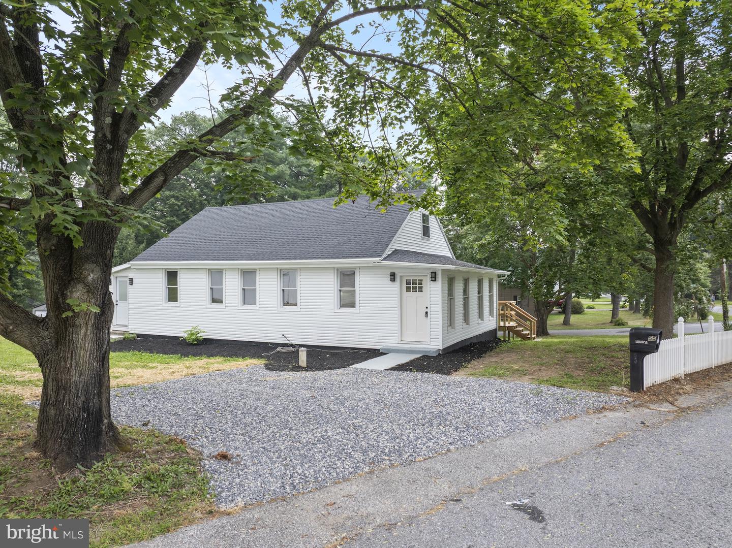 55 Highland Ave Property Photo 1