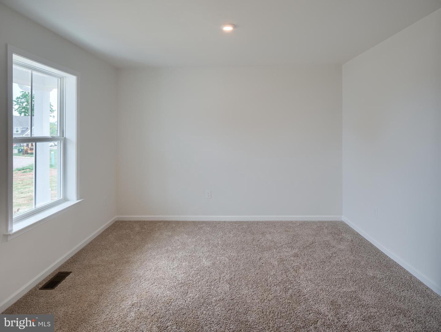 307 Boxwood Dr Property Photo 8
