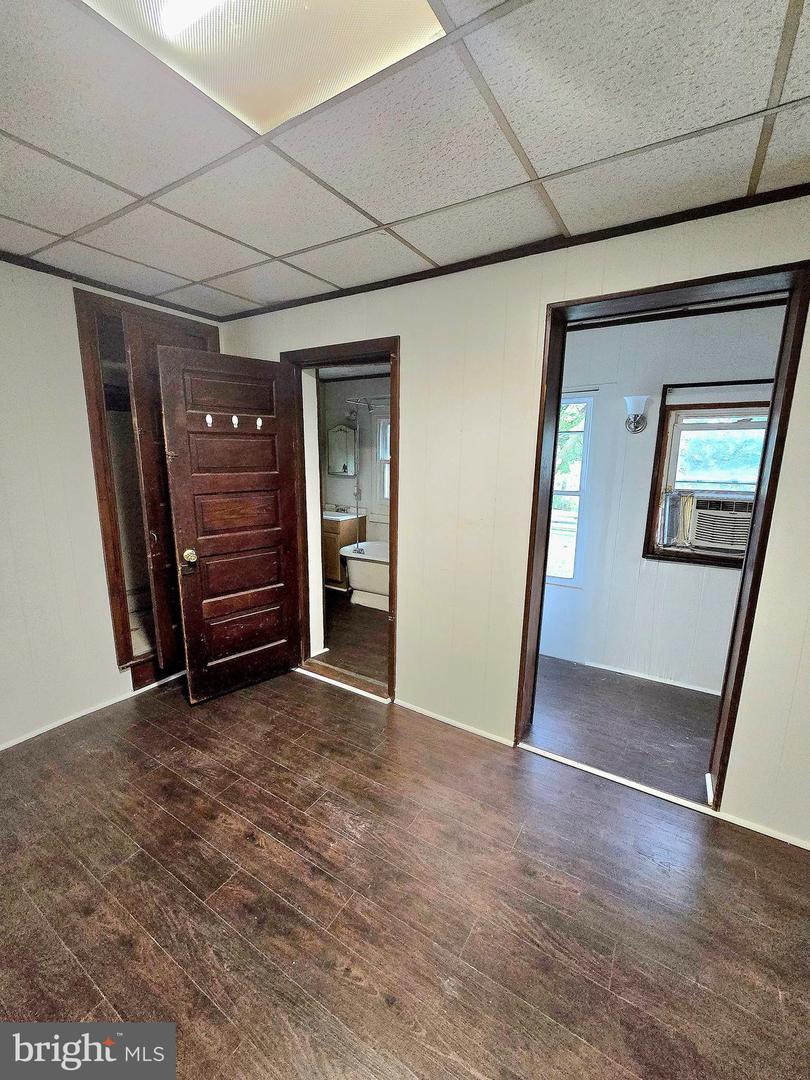 569 Smith St Property Photo 15