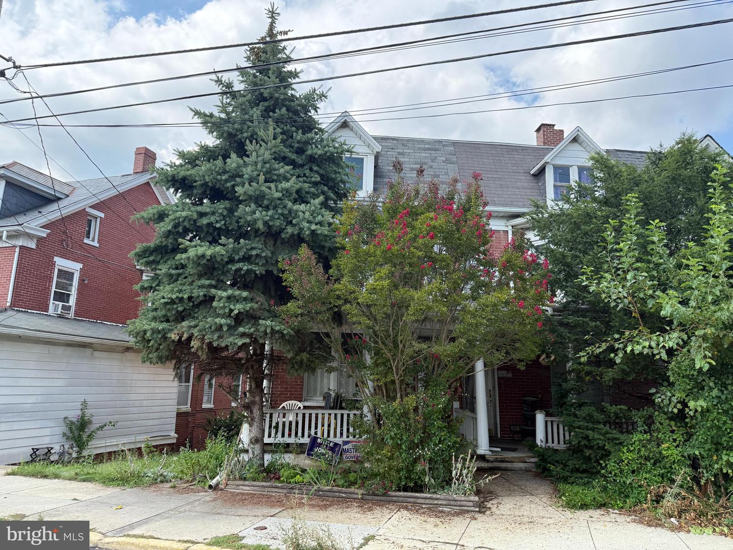 503 W Broadway Property Photo 1