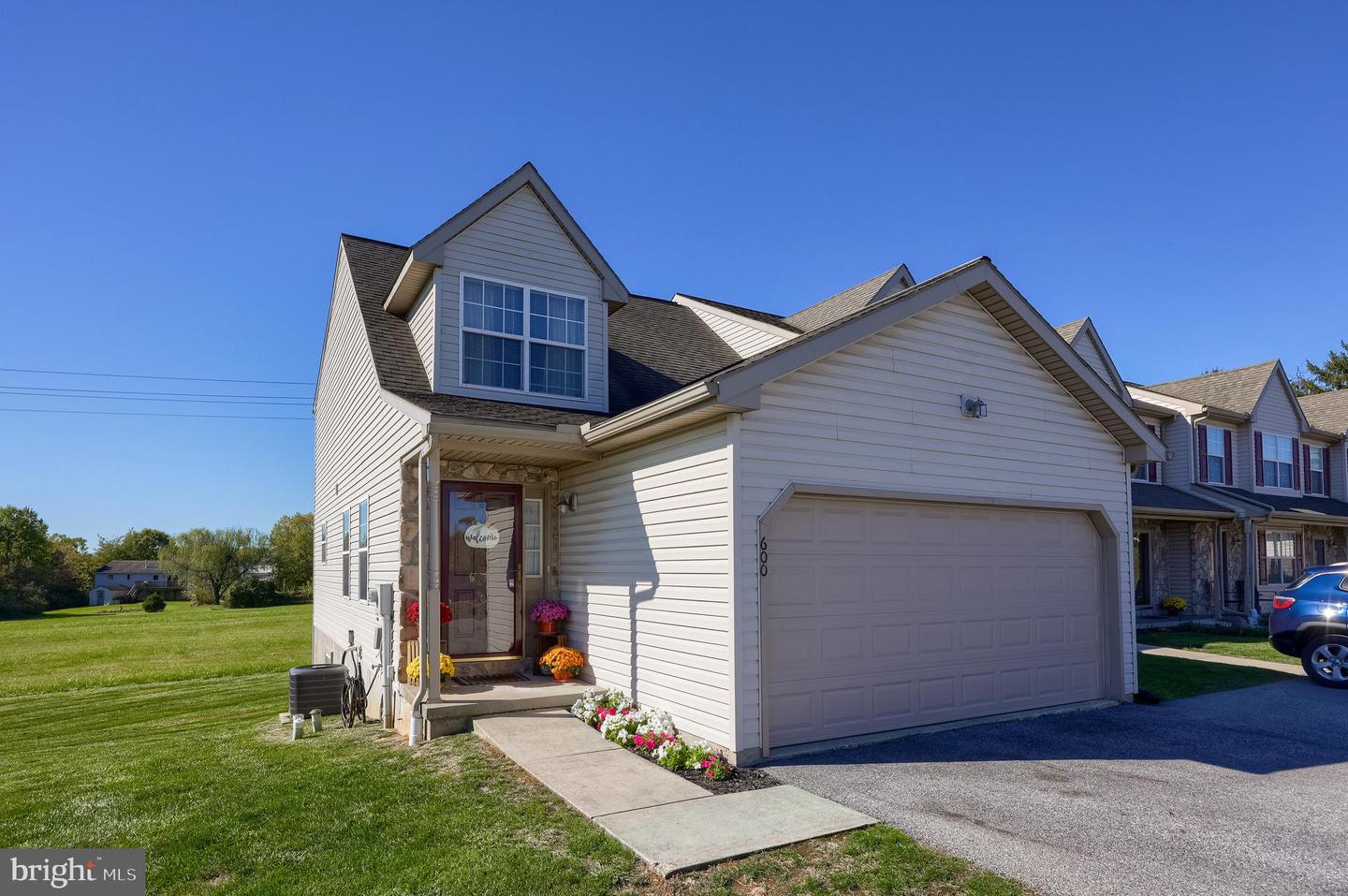 600 Glen Dr Property Photo 1