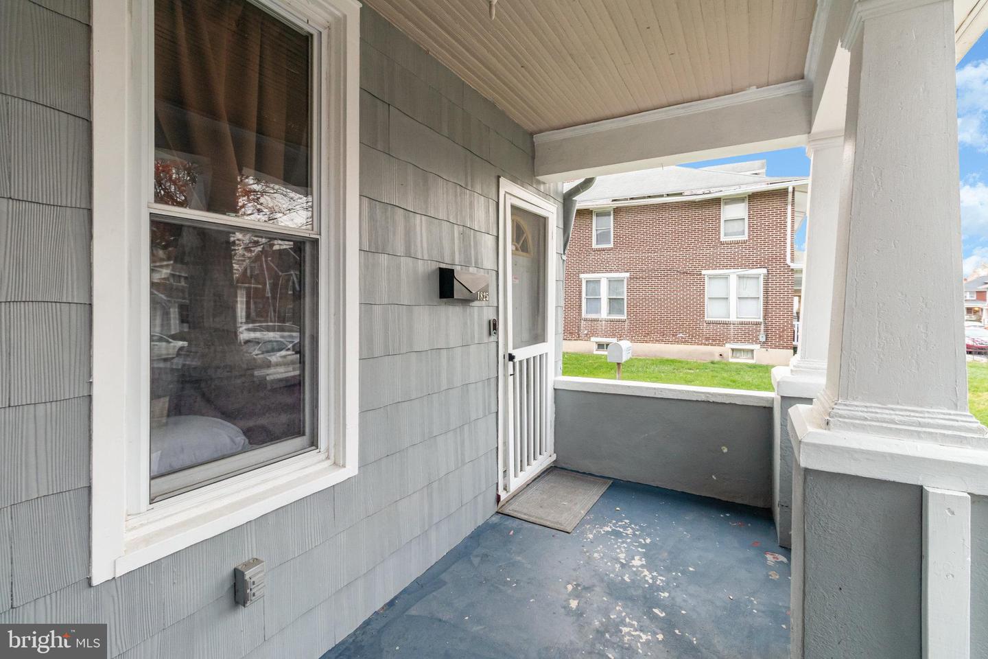 1825 W Philadelphia St Property Photo 3