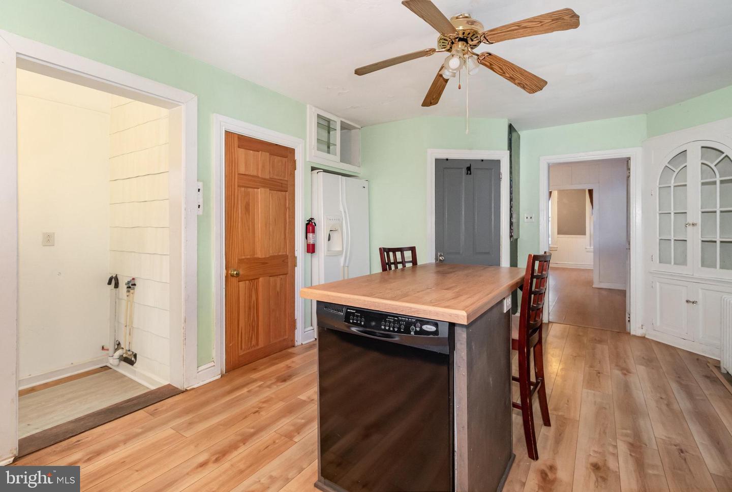 1825 W Philadelphia St Property Photo 8