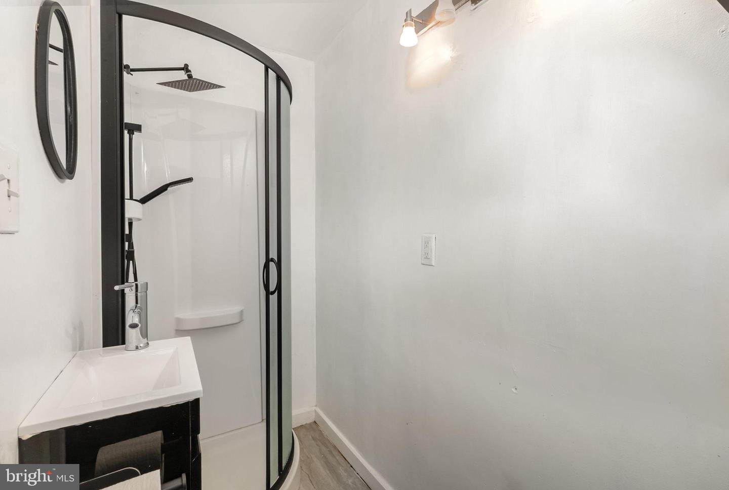1825 W Philadelphia St Property Photo 11