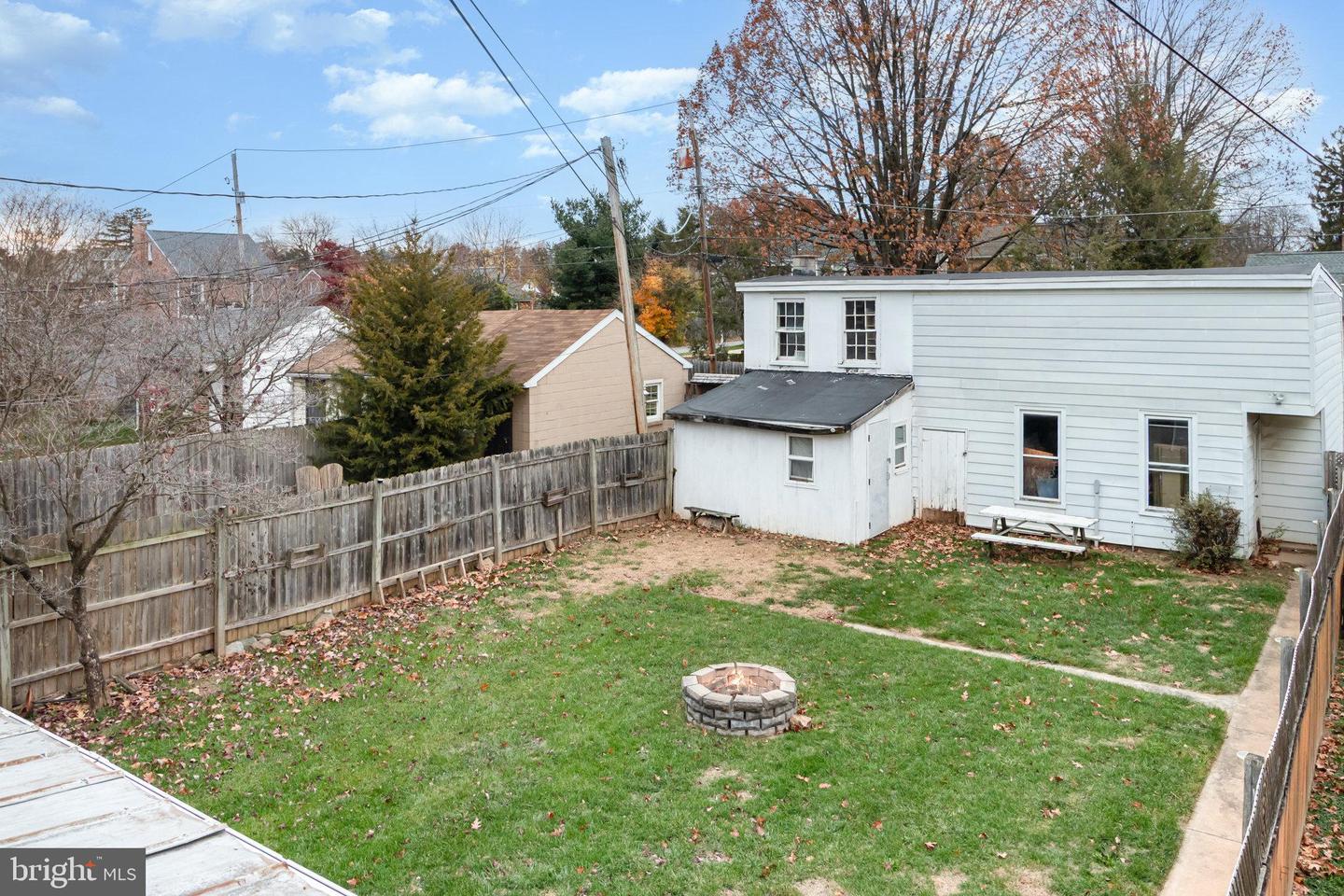 1825 W Philadelphia St Property Photo 19