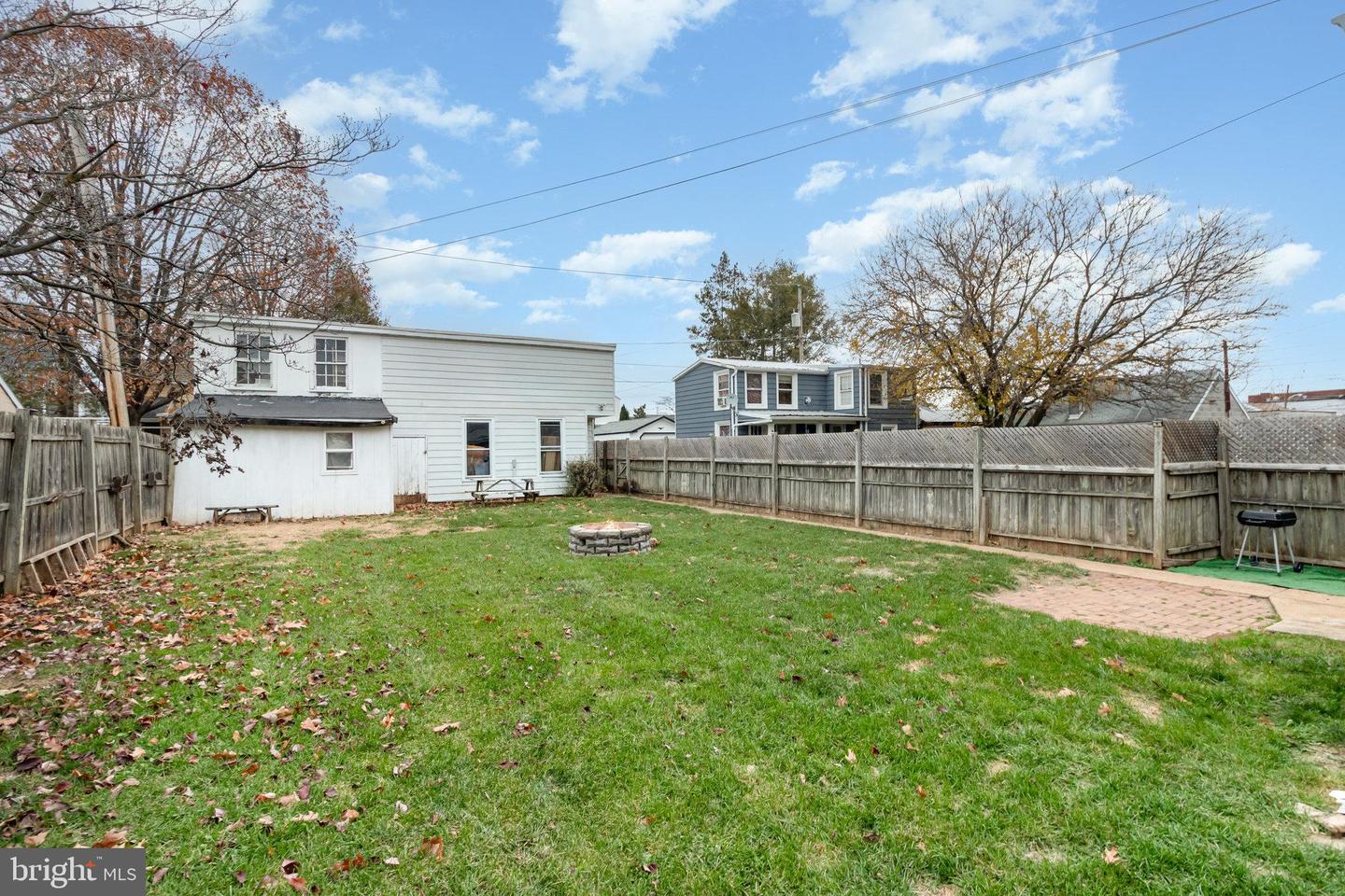 1825 W Philadelphia St Property Photo 21
