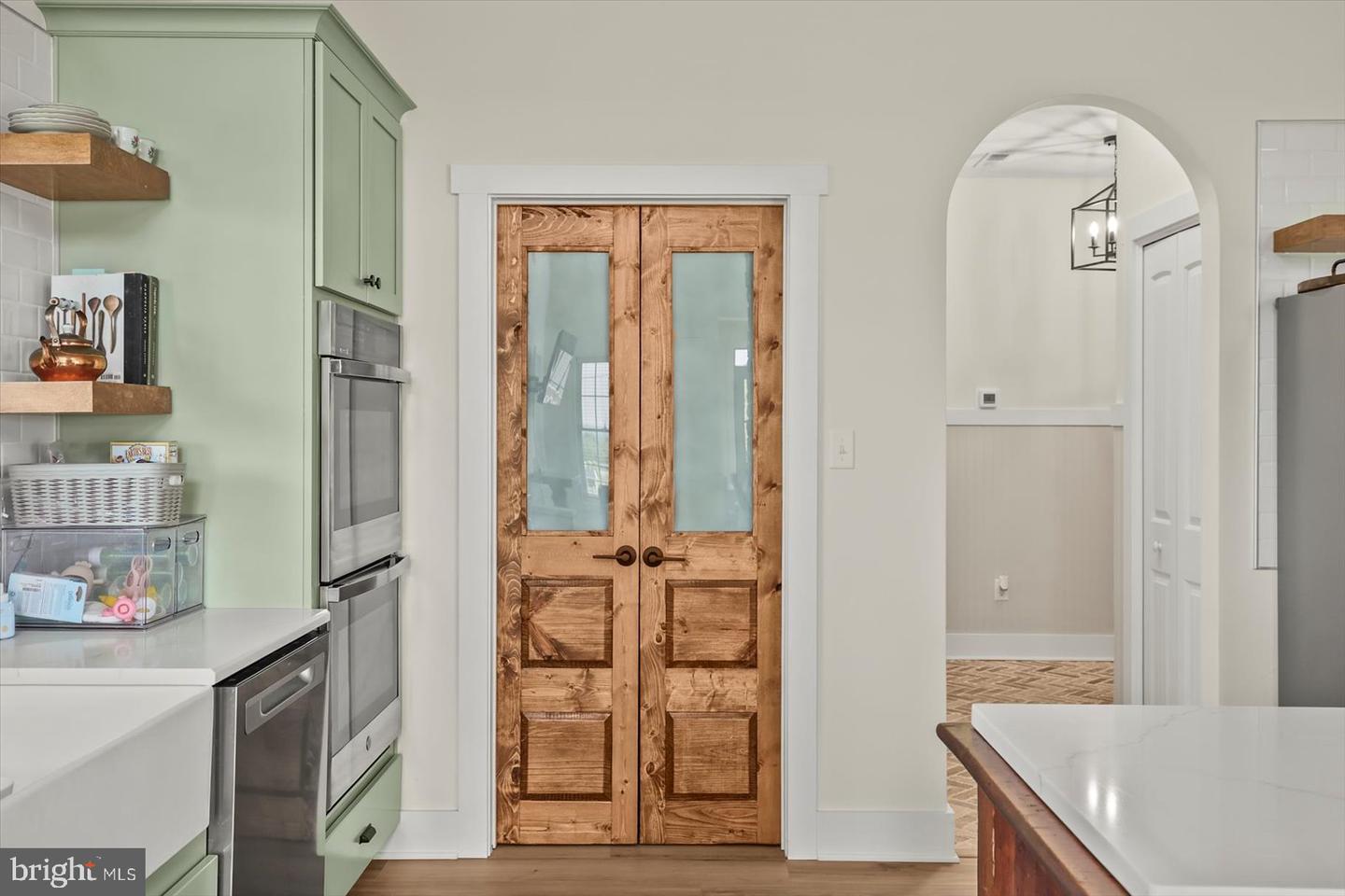 4340 Lee Rd Property Photo 12