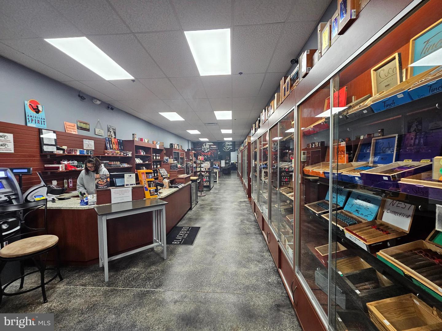 Freedom Cigars And Tobacco Property Photo 5