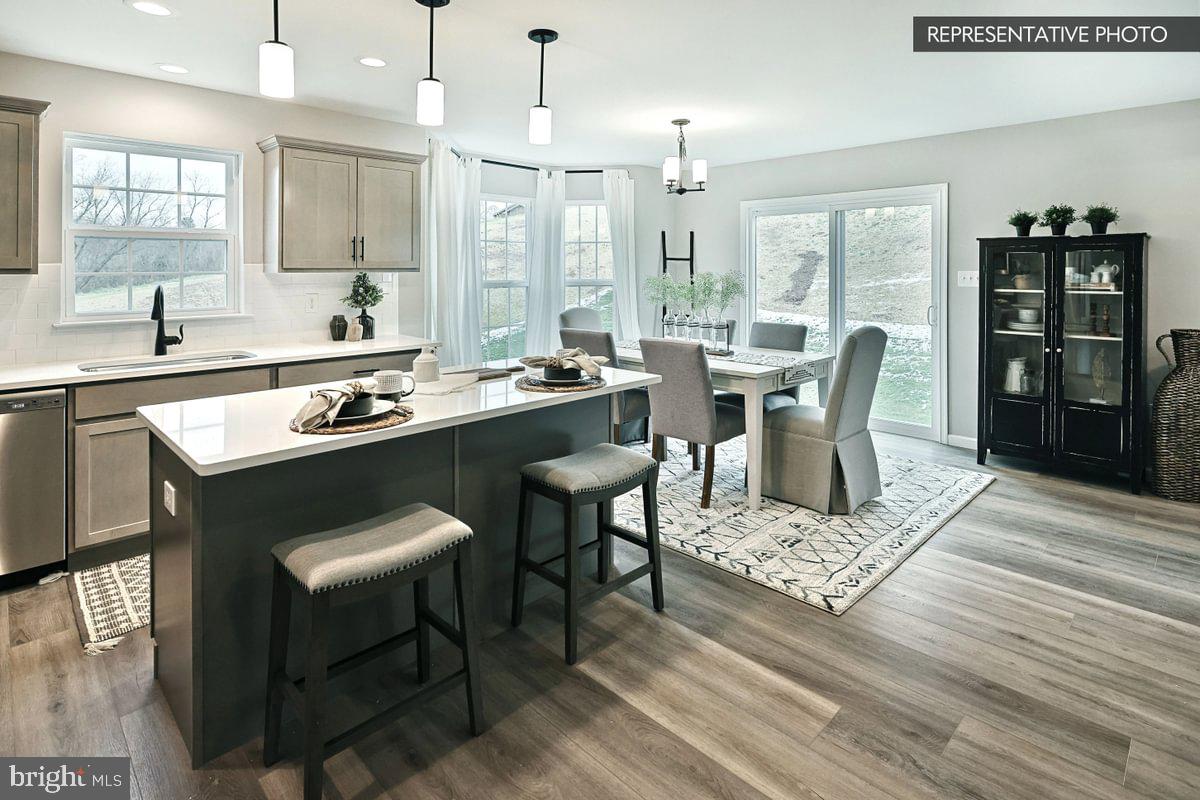 Abbey Plan At Logan Meadows Property Photo 8