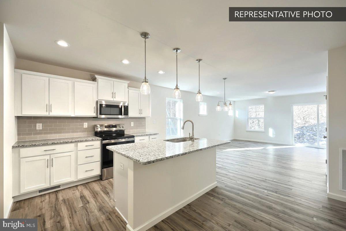 Sugar Maple Plan At Hills At Valley View Property Photo 11