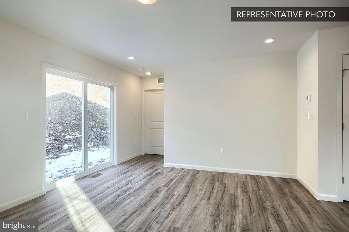 Sugar Maple Plan At Hills At Valley View Property Photo 22