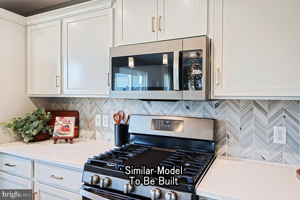 White Oak Plan At Hills At Valley View Property Photo 13